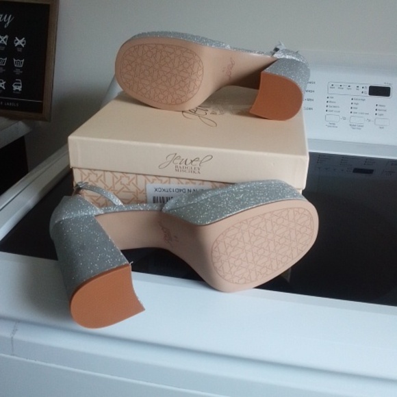 NWT NIB Jewel Badgley Mischka Giada Round Toe Platform - Picture 6 of 6